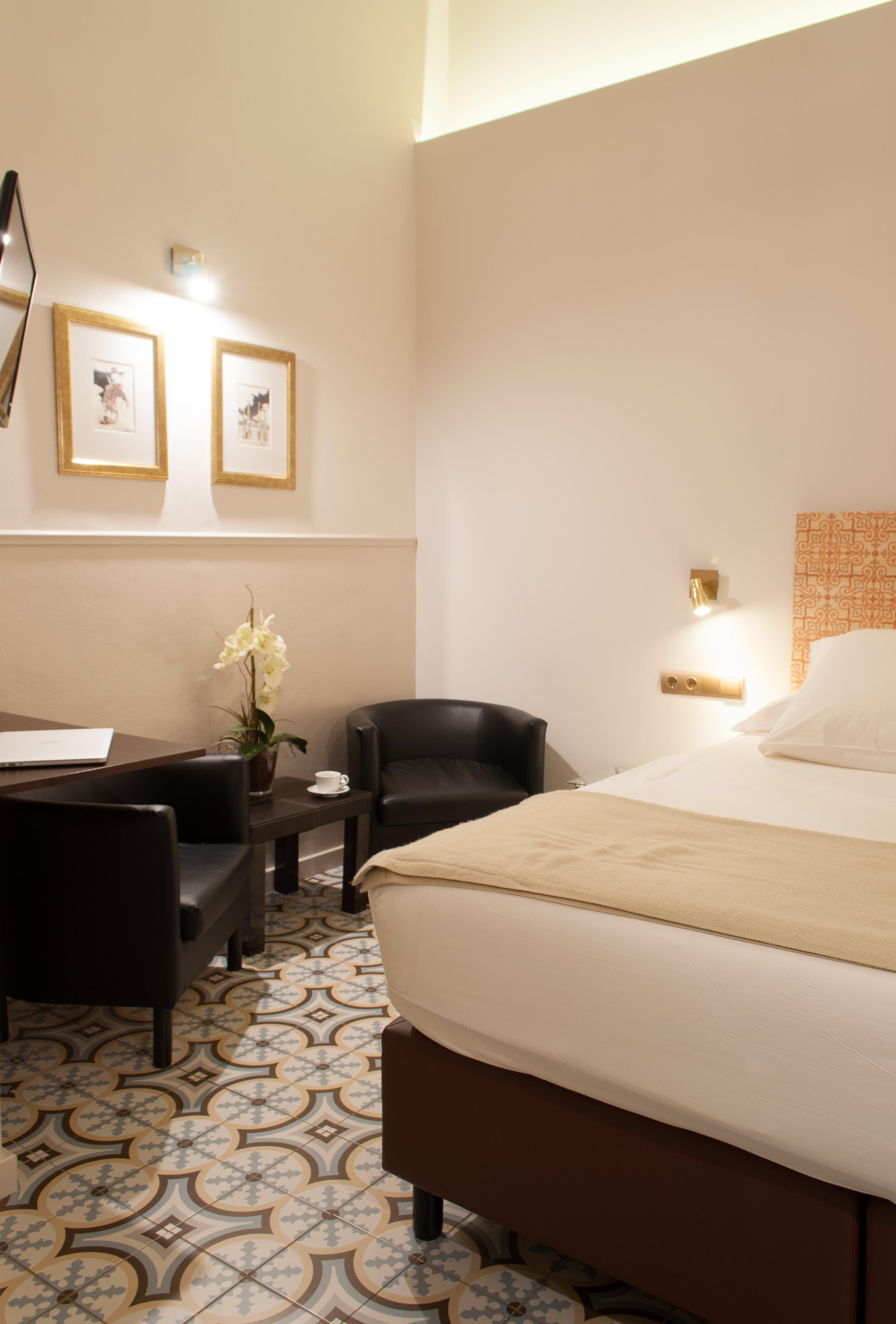 Mihlton Barcelona Boutique B&B (Adults Only) Экстерьер фото