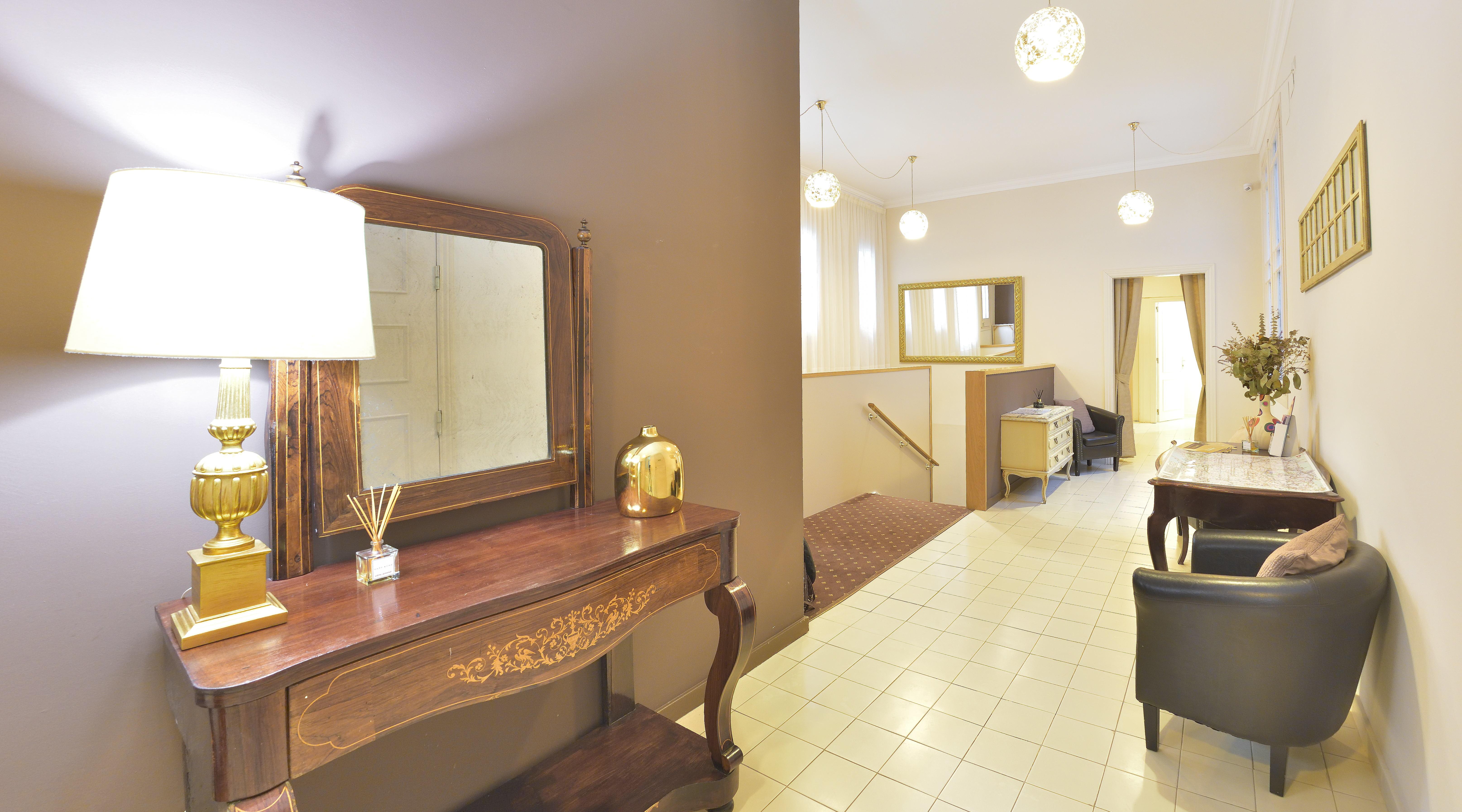 Mihlton Barcelona Boutique B&B (Adults Only) Экстерьер фото