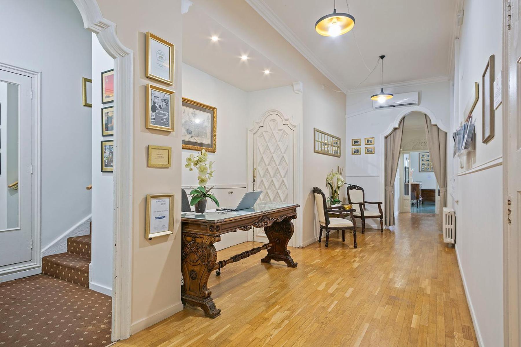 Mihlton Barcelona Boutique B&B (Adults Only) Экстерьер фото