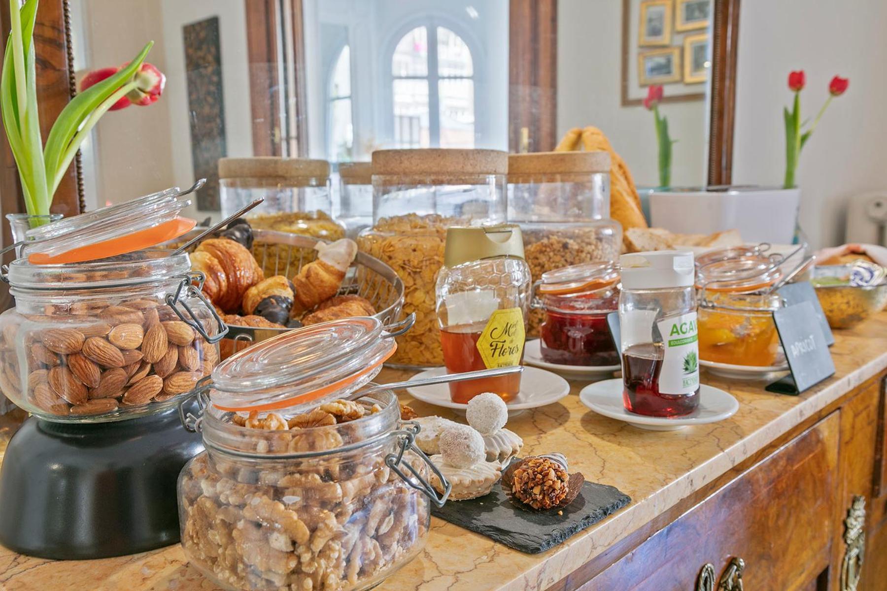 Mihlton Barcelona Boutique B&B (Adults Only) Экстерьер фото